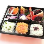 三色ごはん弁当（春）　800円（税込864円）