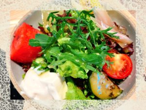 腹が減っては戦はできぬ。